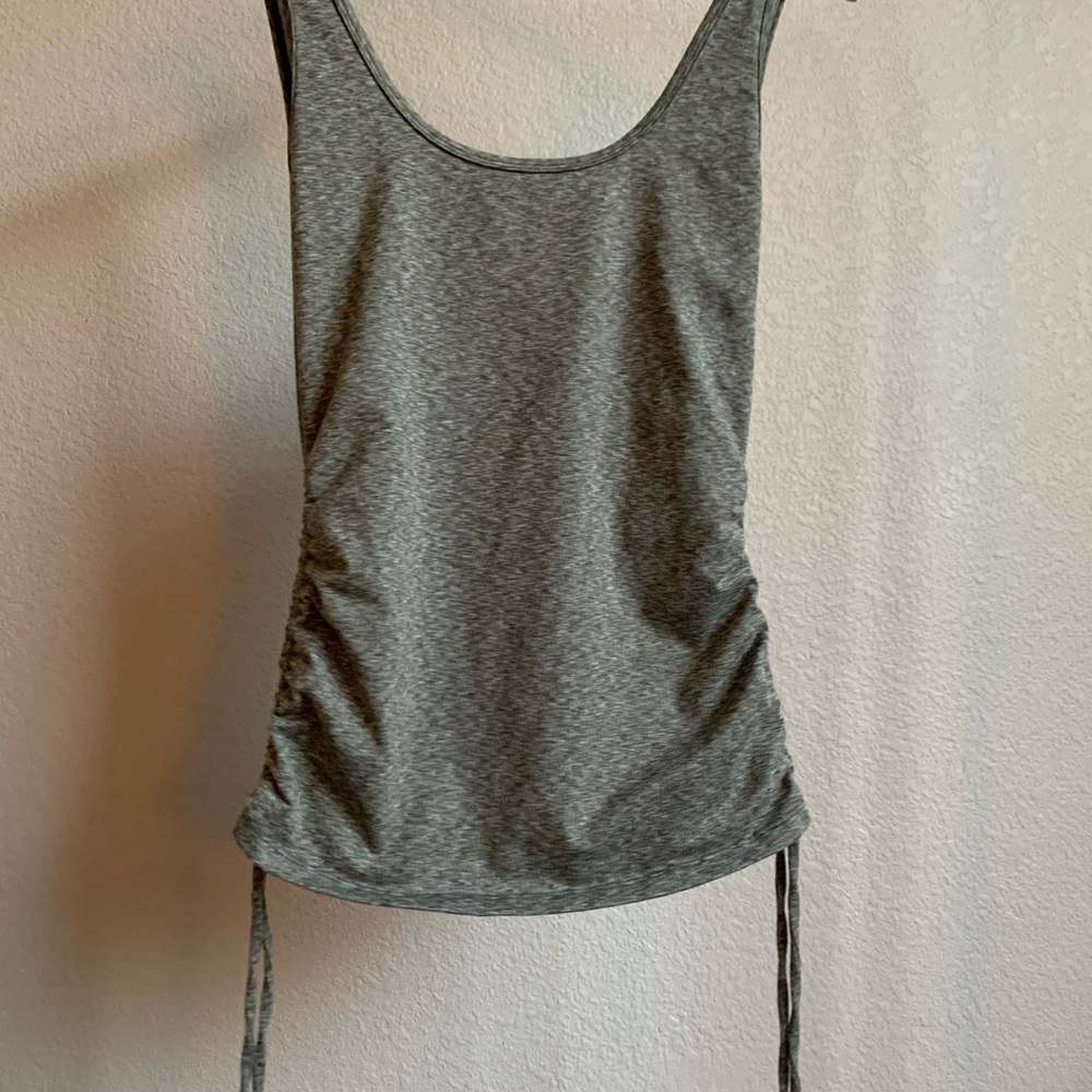 Adjustable Workout Tank - Picture 4 of 5